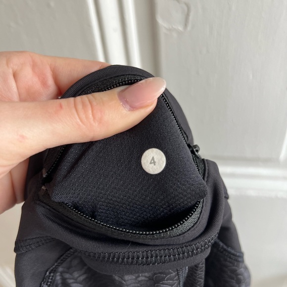 Lululemon Run Inspire Crop II All Full-On Luxstreme Sequin Snake Slate Black - Picture 7 of 12